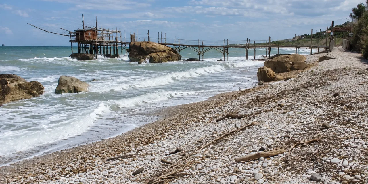 Spiaggia Punta Le Morge in Abruzzo, vicino al Trabocco
